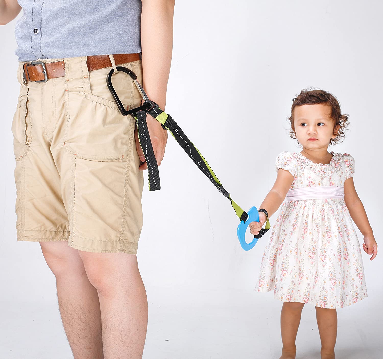 The Pros And Cons Of Toddler Leashes